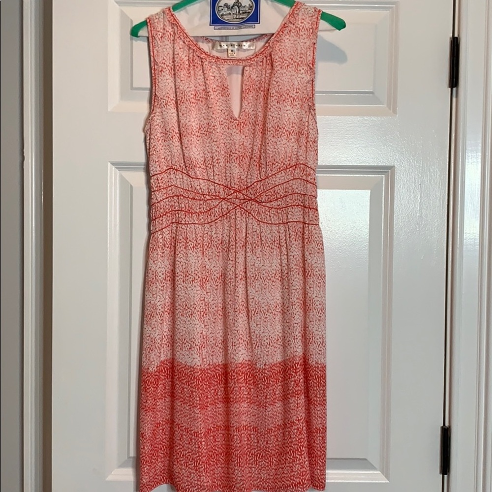 Classic dress!! Gorgeous